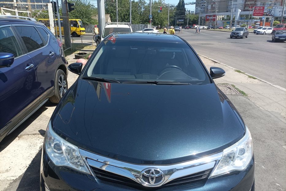 Продам Toyota Camry xle 2014 года в Одессе