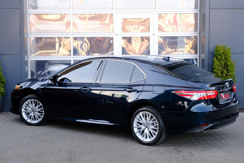 Продам Toyota Camry 2020 года в Одессе