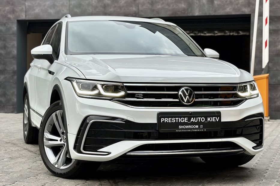 Продам Volkswagen Tiguan TIGUAN R-LINE 2.0 TSI 4MOTION 2023 года в Киеве