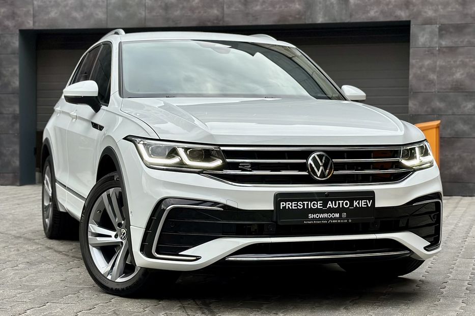 Продам Volkswagen Tiguan TIGUAN R-LINE 2.0 TSI 4MOTION 2023 года в Киеве