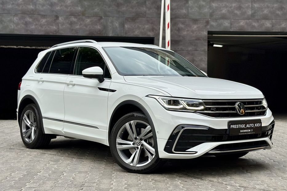 Продам Volkswagen Tiguan TIGUAN R-LINE 2.0 TSI 4MOTION 2023 года в Киеве