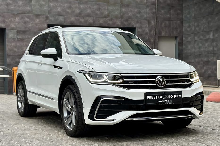 Продам Volkswagen Tiguan TIGUAN R-LINE 2.0 TSI 4MOTION 2023 года в Киеве