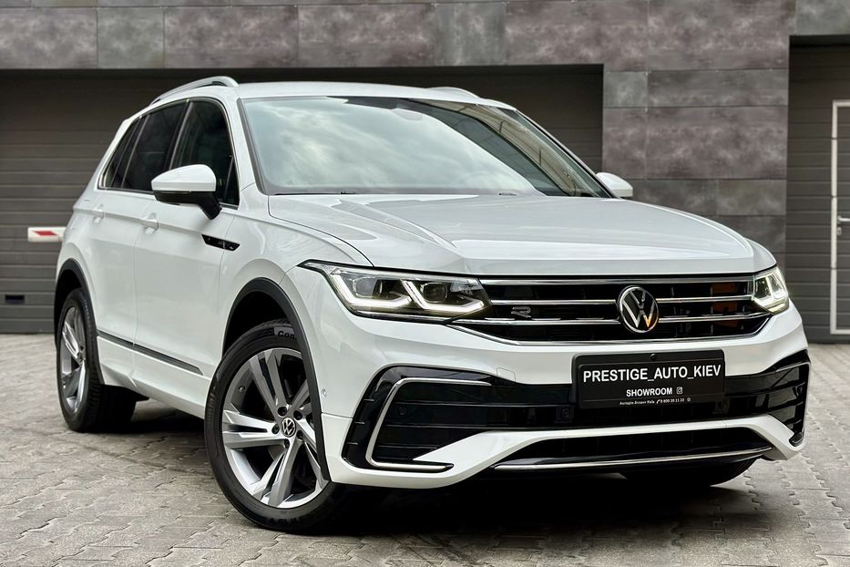 Продам Volkswagen Tiguan TIGUAN R-LINE 2.0 TSI 4MOTION 2023 года в Киеве