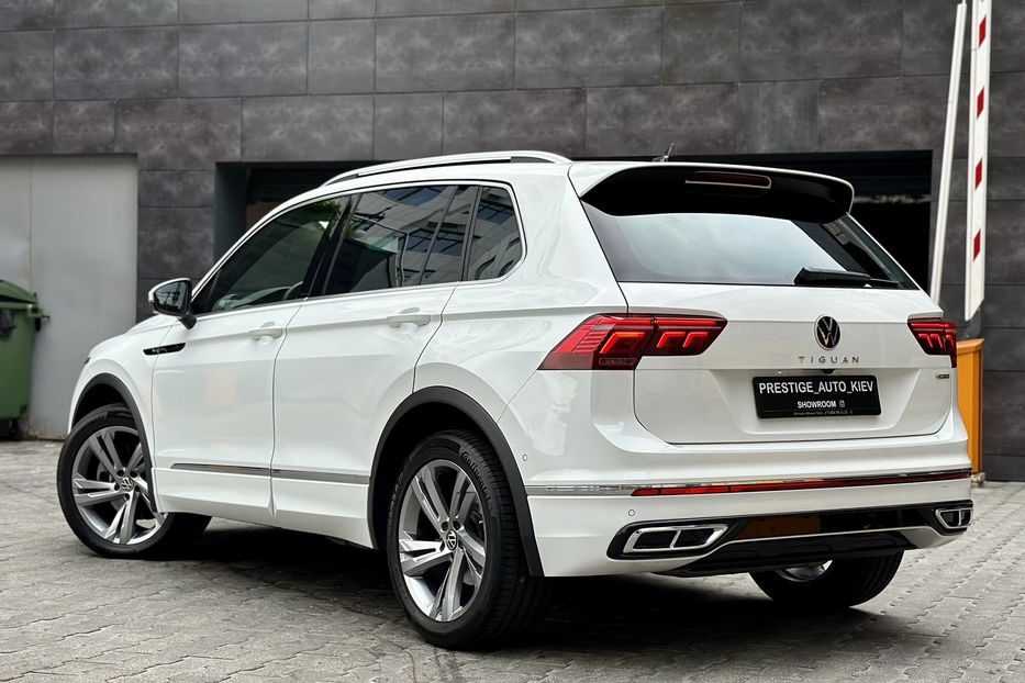 Продам Volkswagen Tiguan TIGUAN R-LINE 2.0 TSI 4MOTION 2023 года в Киеве