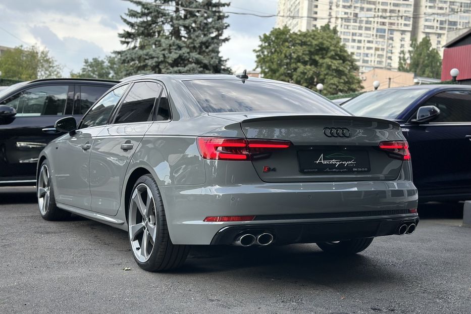 Продам Audi S4 Quattro 2018 года в Киеве