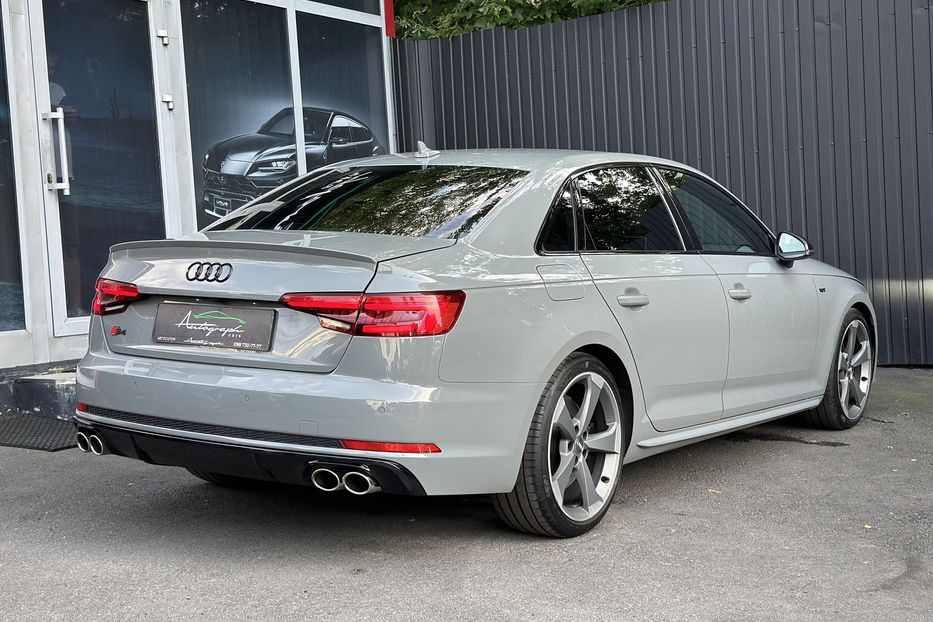 Продам Audi S4 Quattro 2018 года в Киеве