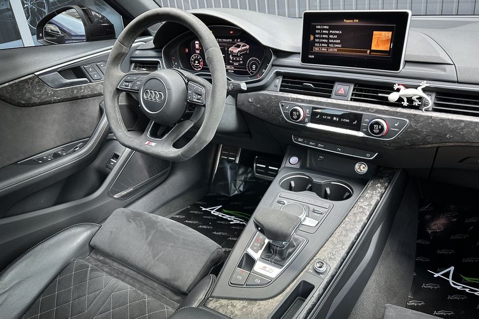 Продам Audi S4 Quattro 2019 года в Киеве