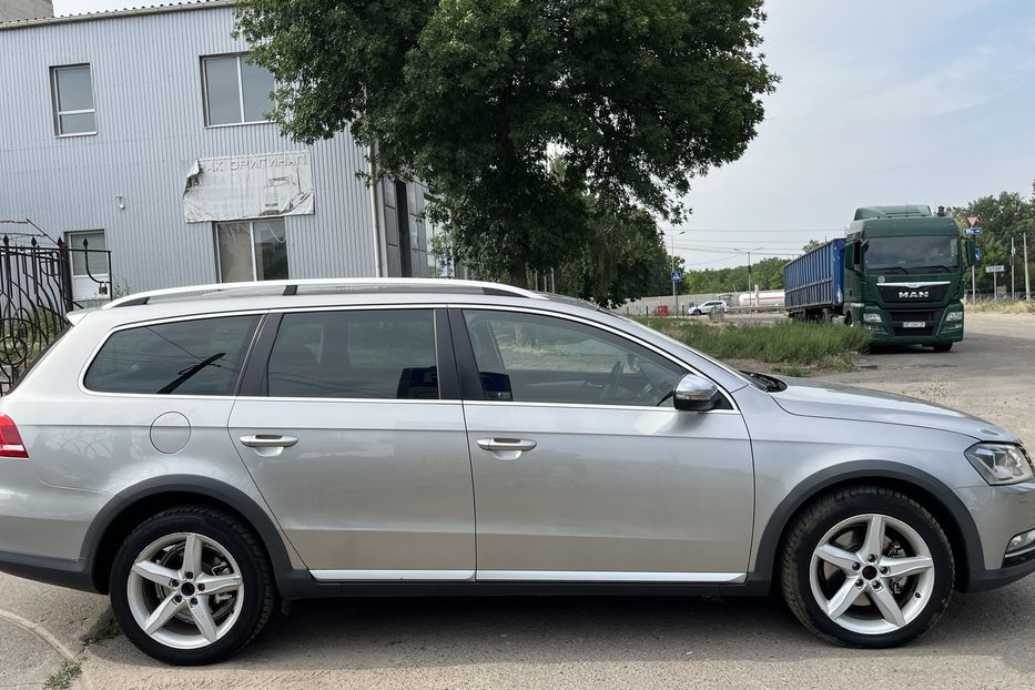 Продам Volkswagen Passat Alltrack 2.0 TDI 2012 года в Николаеве