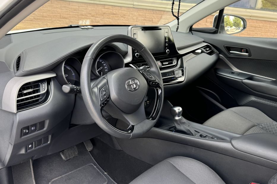 Продам Toyota C-HR Hybride 2021 года в Одессе