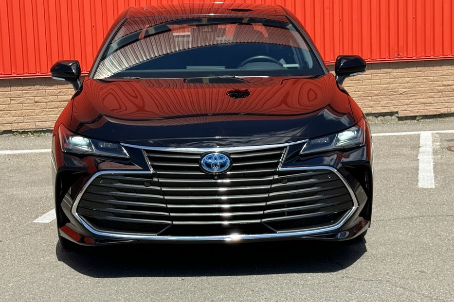 Продам Toyota Avalon Hybride 2020 года в Одессе