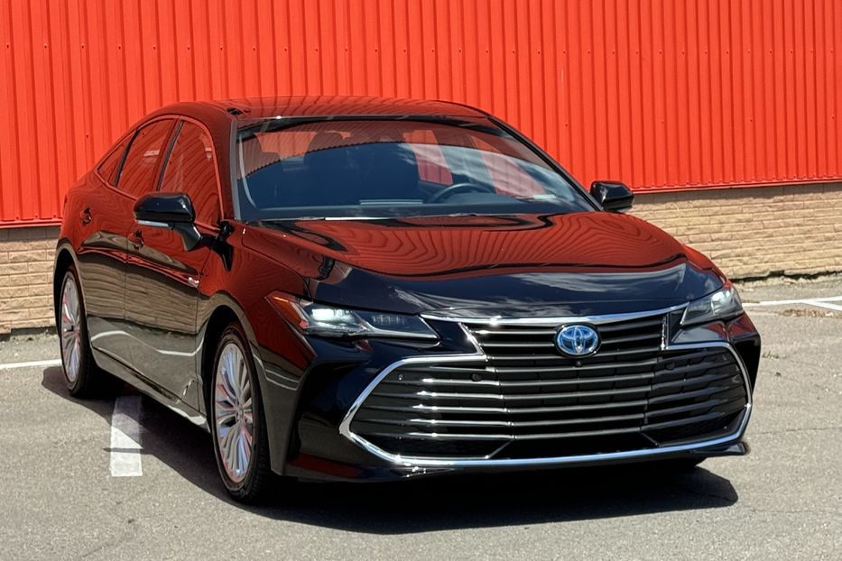 Продам Toyota Avalon Hybride 2020 года в Одессе