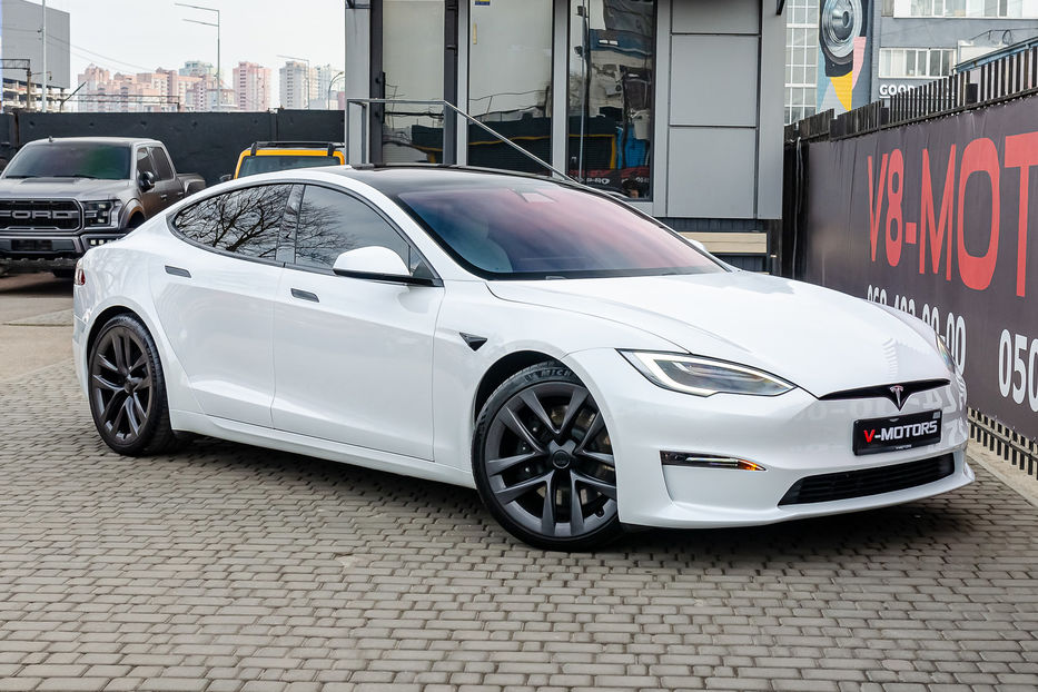 Продам Tesla Model S Plaid 2021 года в Киеве