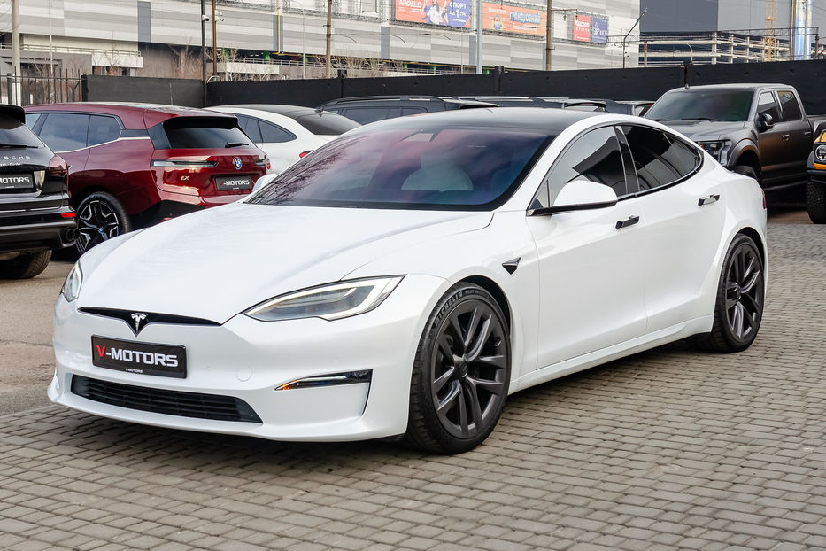 Продам Tesla Model S Plaid 2021 года в Киеве