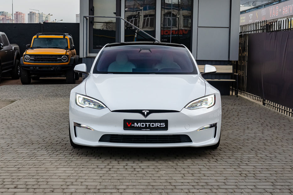 Продам Tesla Model S Plaid 2021 года в Киеве