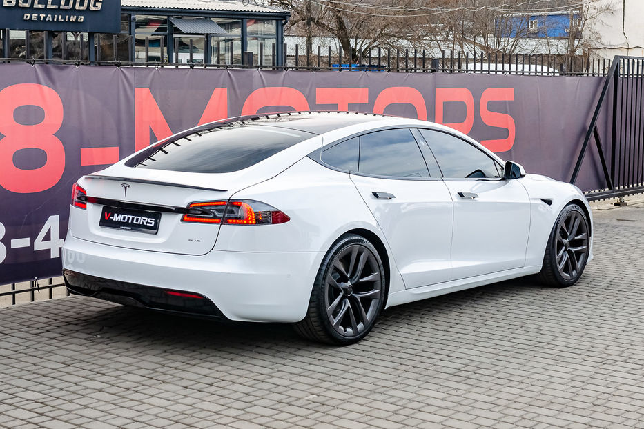 Продам Tesla Model S Plaid 2021 года в Киеве