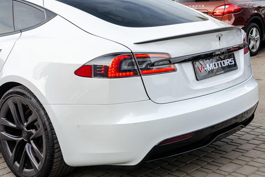 Продам Tesla Model S Plaid 2021 года в Киеве