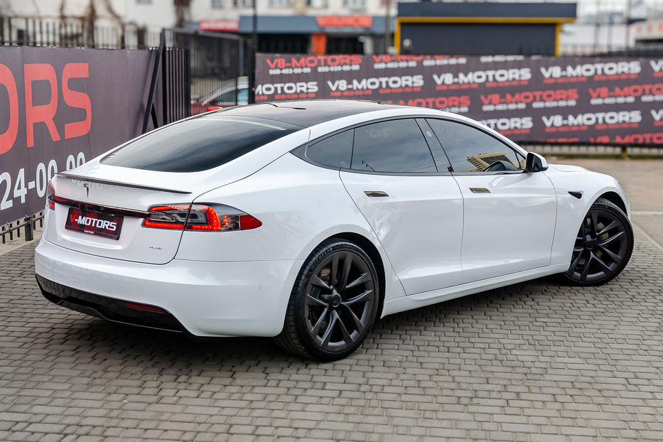 Продам Tesla Model S Plaid 2021 года в Киеве