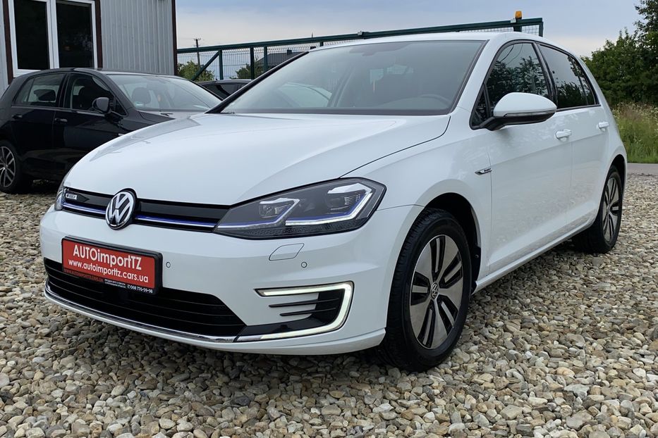 Продам Volkswagen e-Golf Безключовий доступ,Камера 2020 года в Львове