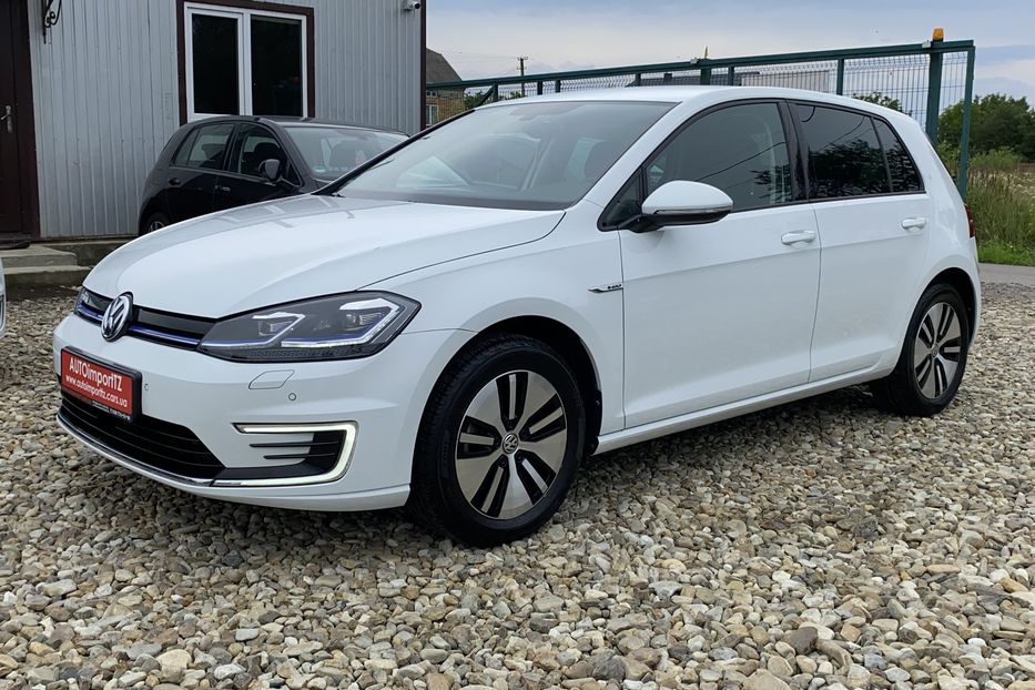 Продам Volkswagen e-Golf Безключовий доступ,Камера 2020 года в Львове