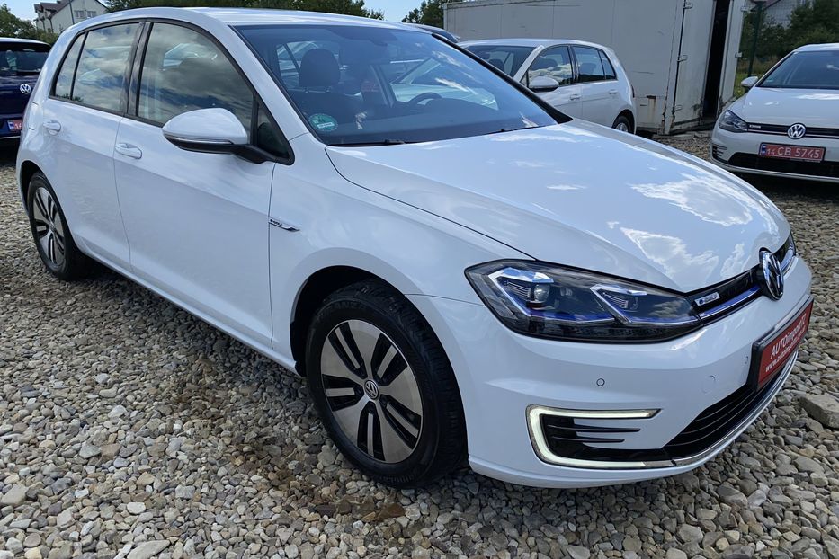 Продам Volkswagen e-Golf 35.8 kWh 100 кВт/136 к.с. 2020 года в Львове