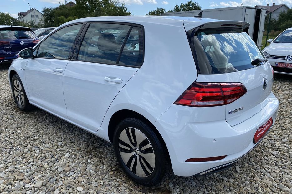 Продам Volkswagen e-Golf 35.8 kWh 100 кВт/136 к.с. 2020 года в Львове