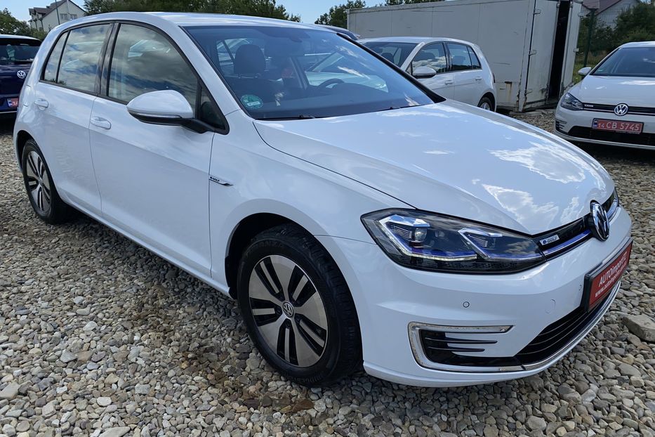 Продам Volkswagen e-Golf 35.8 kWh 100 кВт/136 к.с. 2020 года в Львове