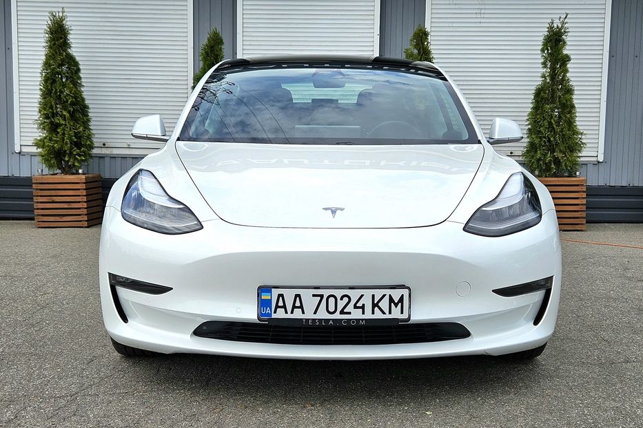 Продам Tesla Model 3 Dual Motor / Long Range 2020 года в Киеве