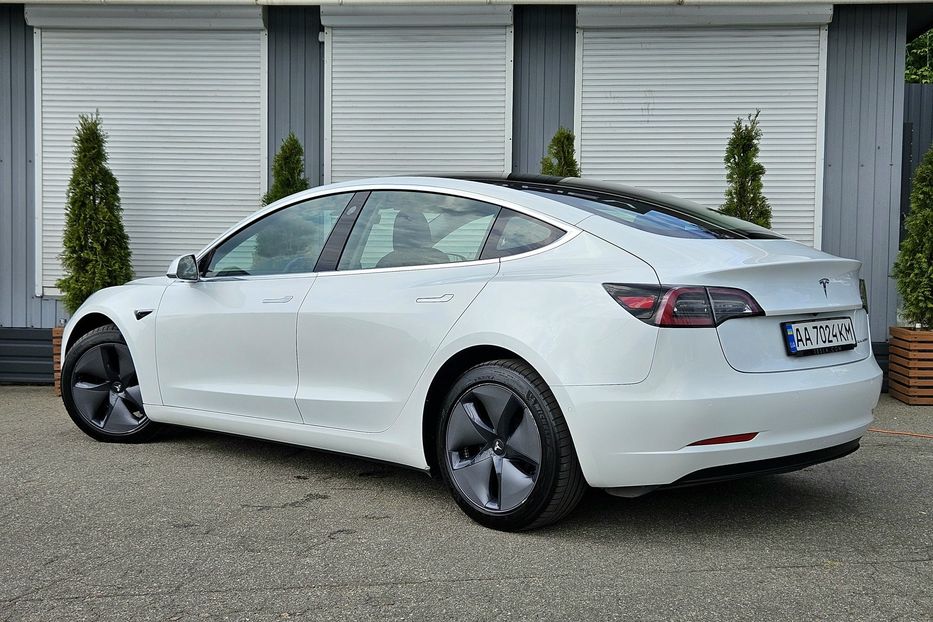 Продам Tesla Model 3 Dual Motor / Long Range 2020 года в Киеве