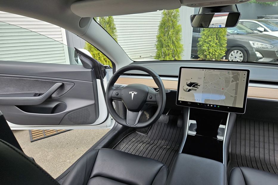 Продам Tesla Model 3 Dual Motor / Long Range 2020 года в Киеве