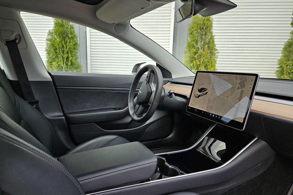 Продам Tesla Model 3 Dual Motor / Long Range 2020 года в Киеве