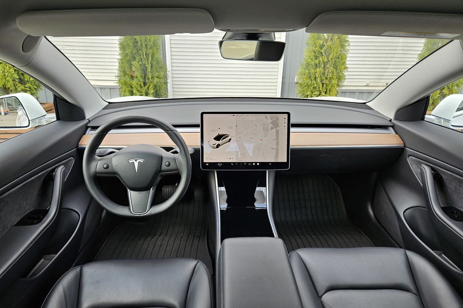 Продам Tesla Model 3 Dual Motor / Long Range 2020 года в Киеве