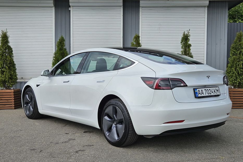 Продам Tesla Model 3 Dual Motor / Long Range 2020 года в Киеве