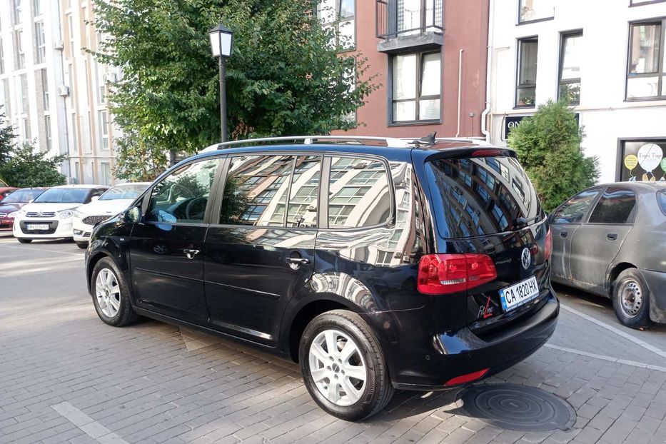 Продам Volkswagen Touran CAP 2.0 дизель / 140кс 2015 года в Киеве