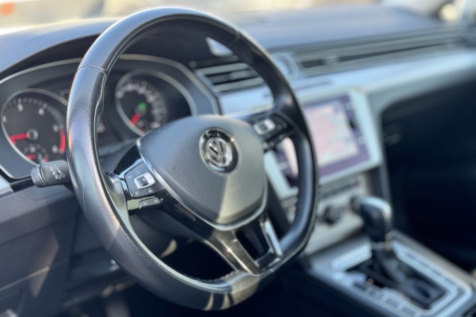 Продам Volkswagen Passat B8 2.0TDI DSG6 (DQ250) 2017 года в г. Умань, Черкасская область