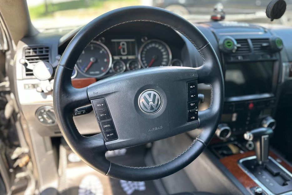 Продам Volkswagen Touareg 2006 года в Черновцах