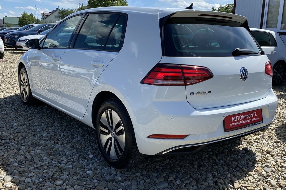 Продам Volkswagen e-Golf Безключовий, 35.8 kWh/136 к.с. 2021 года в Львове