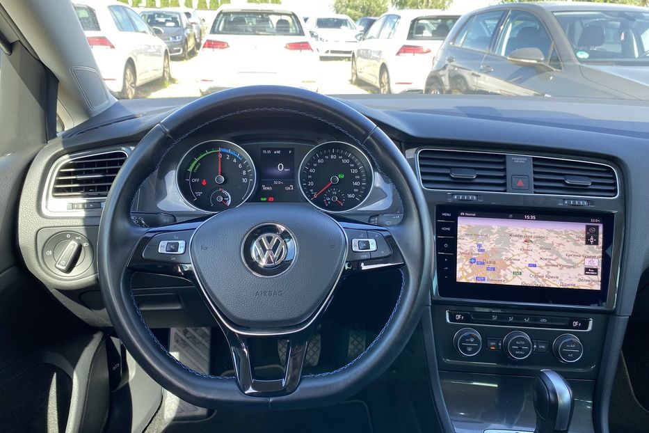 Продам Volkswagen e-Golf Безключовий, 35.8 kWh/136 к.с. 2021 года в Львове