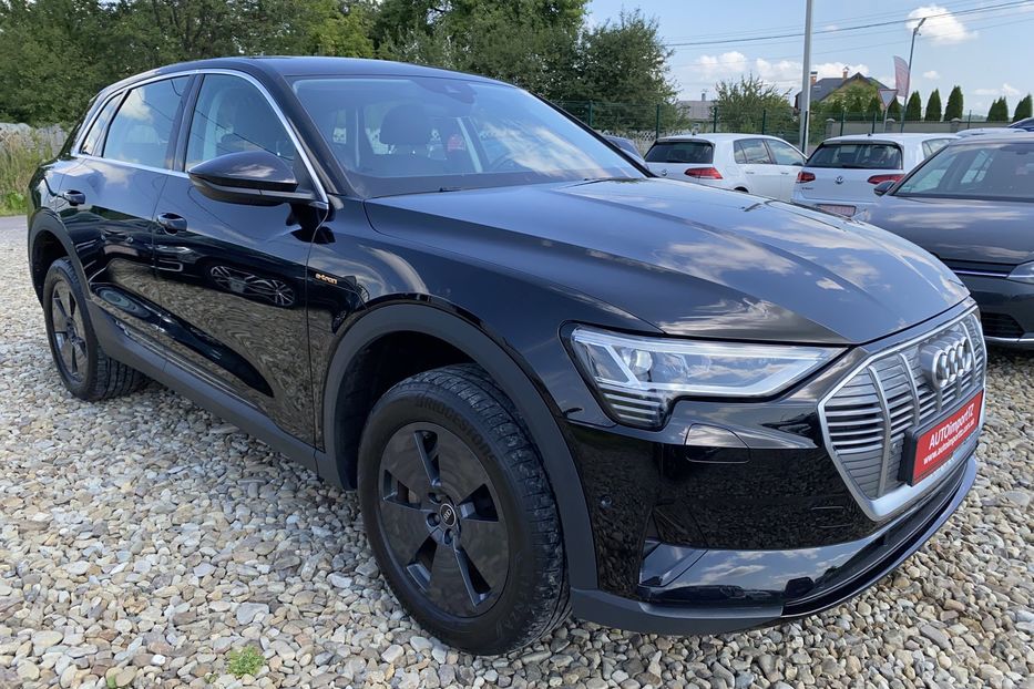 Продам Audi E-Tron 71 kWh 313 к.с. 2021 года в Львове