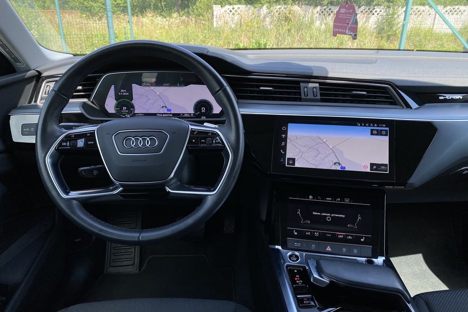 Продам Audi E-Tron 71 kWh 313 к.с. 2021 года в Львове