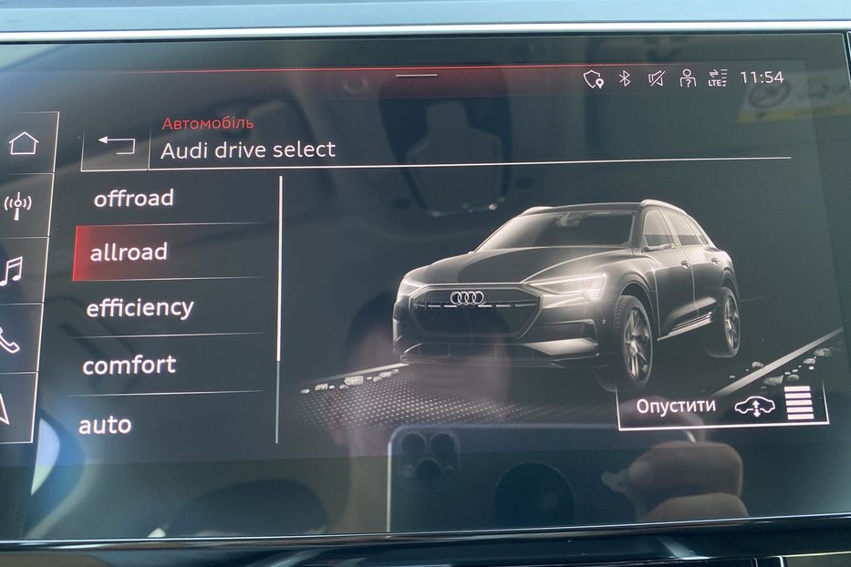 Продам Audi E-Tron 71 kWh 313 к.с. 2021 года в Львове