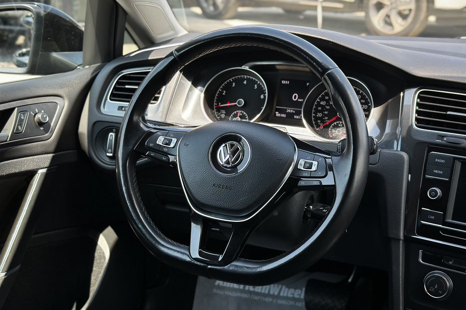 Продам Volkswagen Golf SportWagen S 2019 года в Черновцах