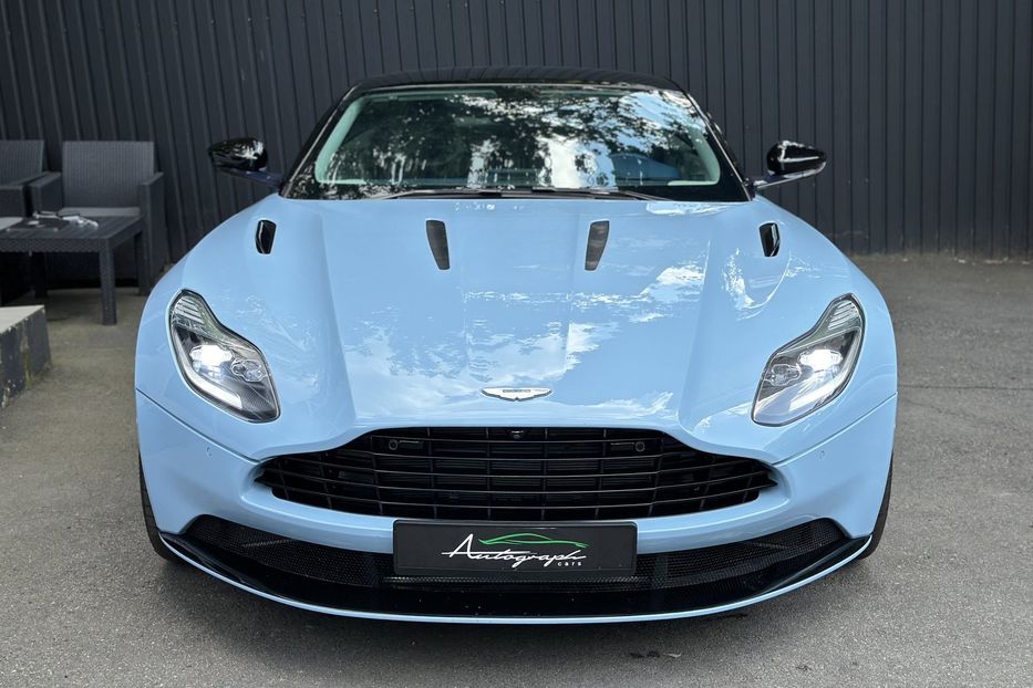 Продам Aston Martin V12 DB 11 LAUNCH EDITION 2016 года в Киеве