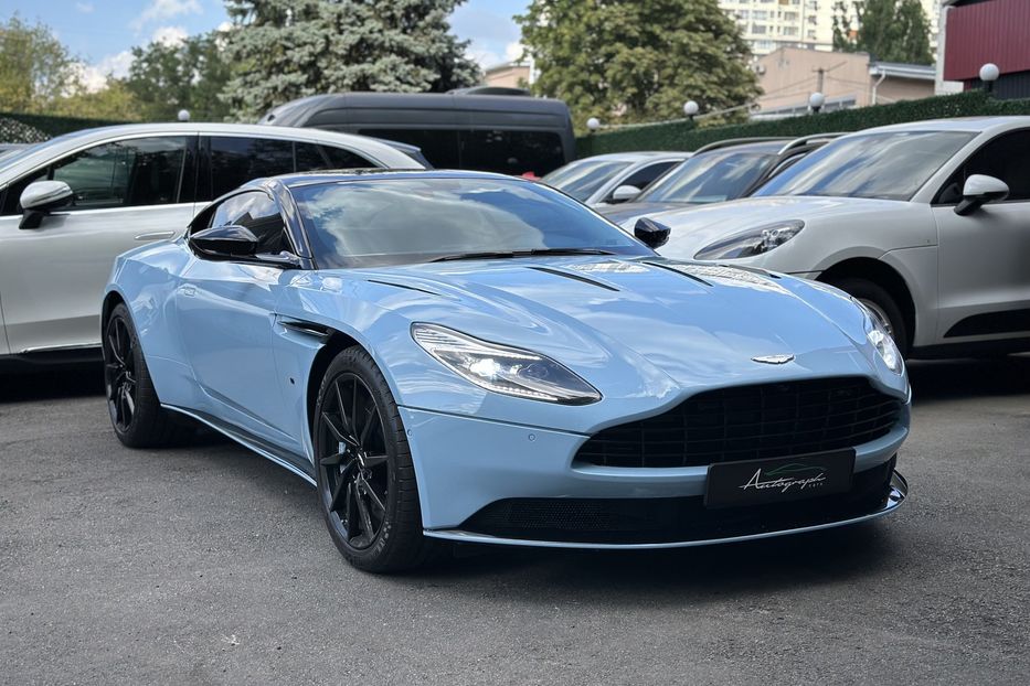 Продам Aston Martin V12 DB 11 LAUNCH EDITION 2016 года в Киеве