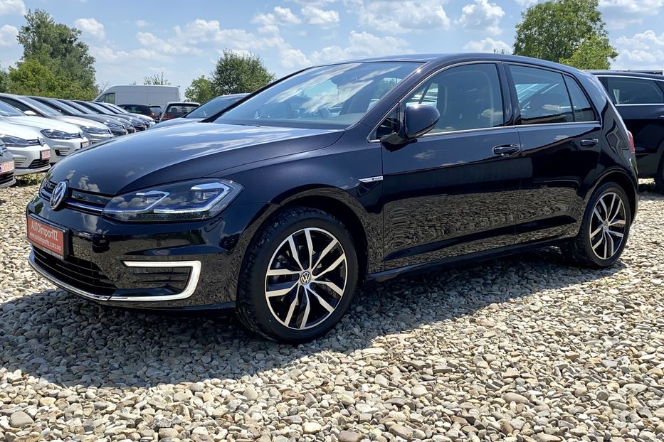 Продам Volkswagen e-Golf Мертві зони +Колеса на дисках 2020 года в Львове