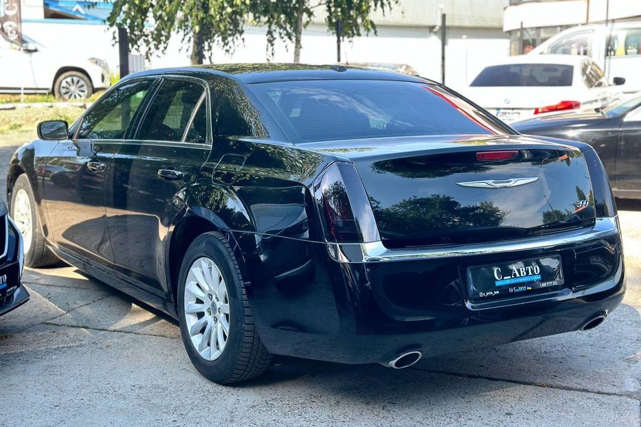 Продам Chrysler 300 C 2014 года в Черновцах