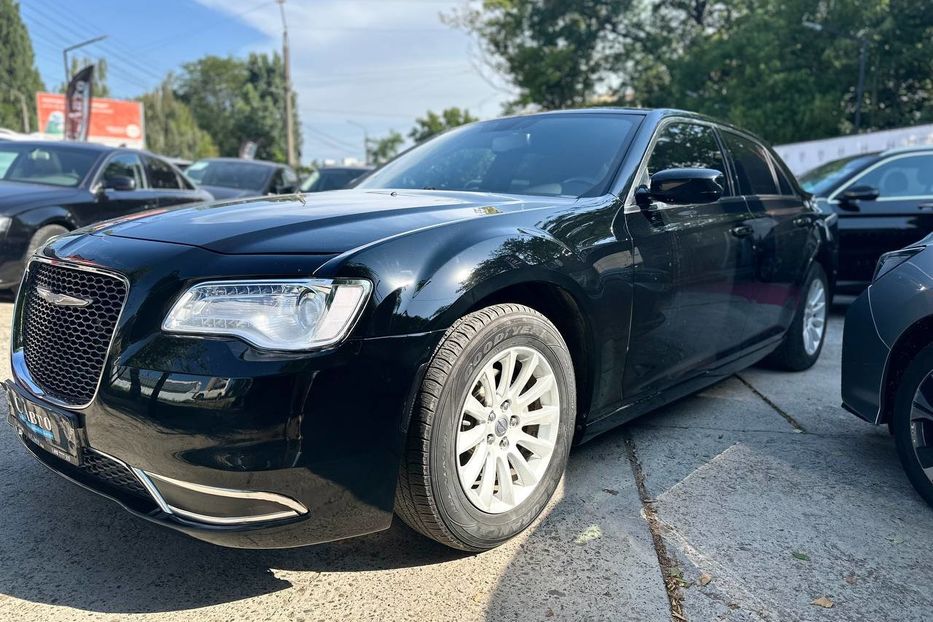 Продам Chrysler 300 C 2014 года в Черновцах