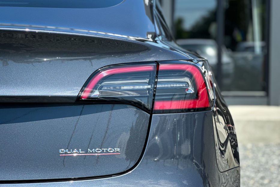 Продам Tesla Model 3 Performance Dual Motor 2022 года в Черновцах