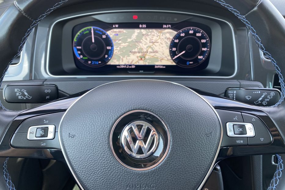 Продам Volkswagen e-Golf Автосвітло Virtual Cockpit CCS 2020 года в Львове