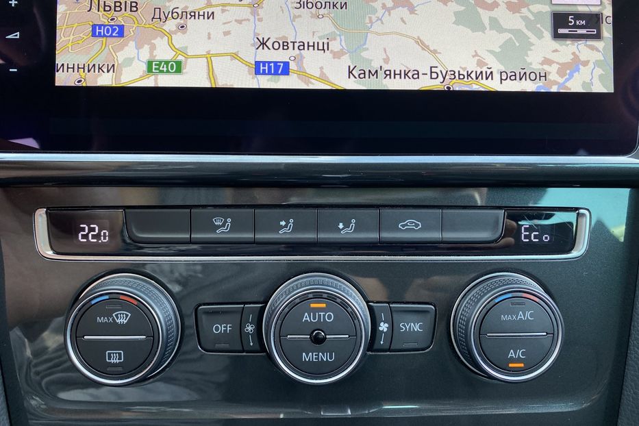 Продам Volkswagen e-Golf Автосвітло Virtual Cockpit CCS 2020 года в Львове