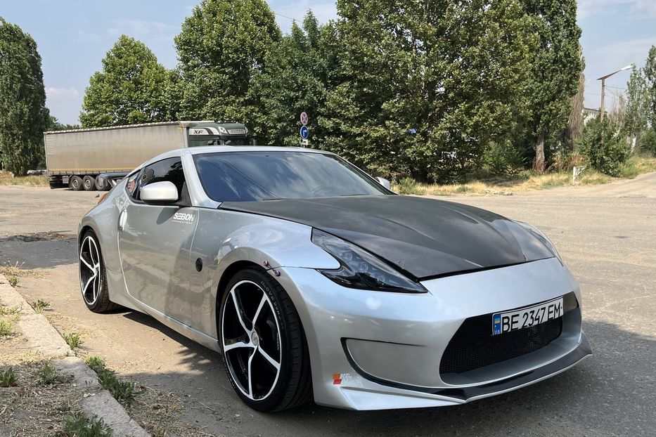 Продам Nissan 370Z 3.7i (328 л.с.) 7-авт 2011 года в Николаеве